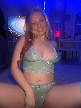 avacrush online show from April 7, 9:28 pm