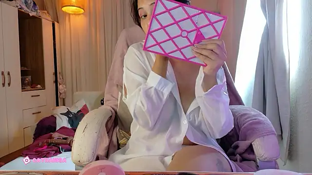 AllisonCatUwU online show from March 12, 3:26 pm