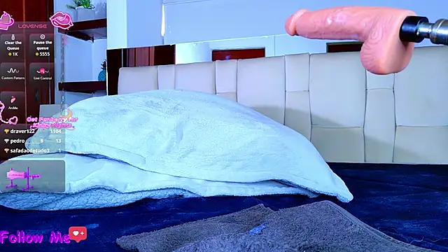 scarlleth  online show from November 21, 12:40 pm