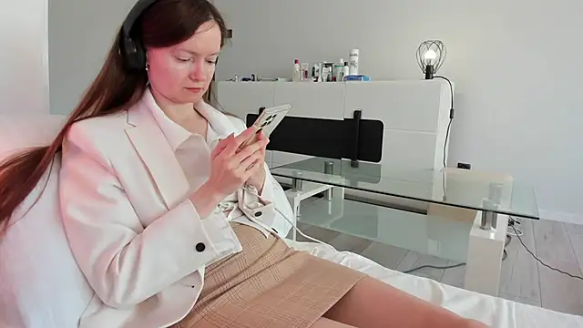 Your Librarian online show from December 17, 11:36 am