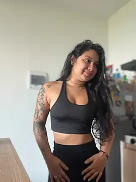 Pretty Isadora online show from April 7, 9:28 pm