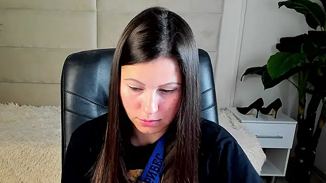 Snapshot of Dana__dom chatting on October 18, 1:41 am Dana  dom online show from October 18, 1:41 am
