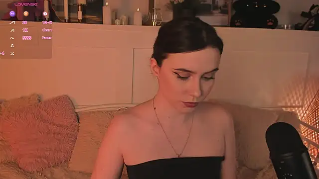 UnaMedison online show from April 16, 10:15 am