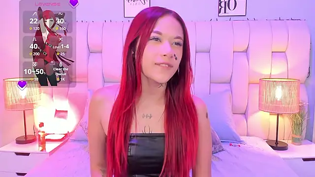 SkinnyFoxy online show from March 10, 8:35 pm