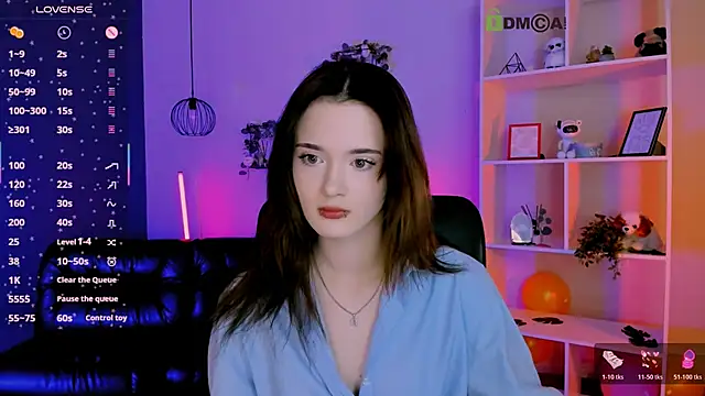 liana kisses online show from April 11, 7:06 pm