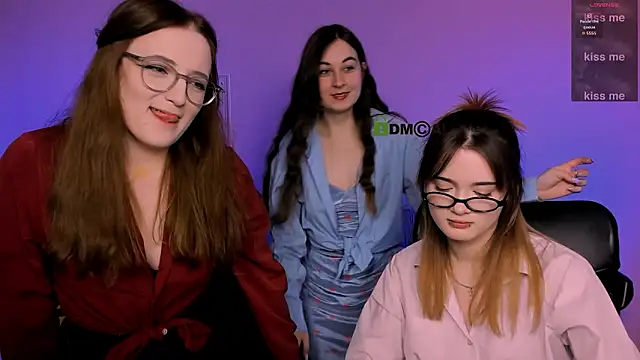 liana kisses online show from February 4, 8:56 pm