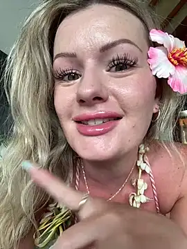LoveShae  online show from May 29, 9:46 pm