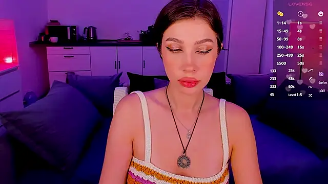 tenderdreams online show from November 21, 10:01 pm