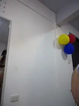 Sarahballiston  online show from July 16, 1:21 am