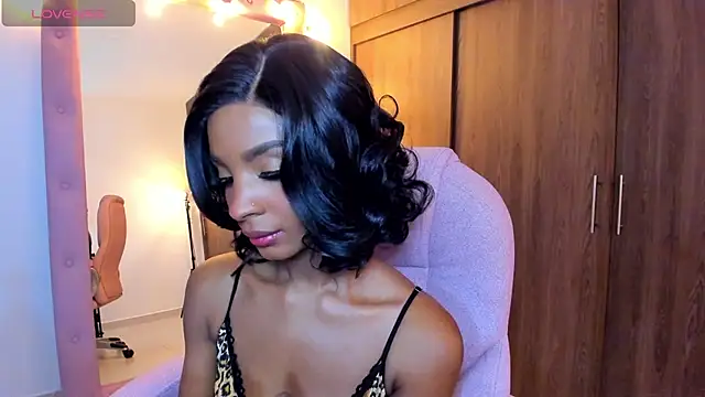 alikahouston4 online show from April 7, 5:31 am