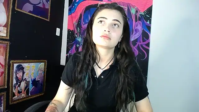 Snapshot of Nylaahh_ chatting on October 18, 8:43 pm Nylaahh  online show from October 18, 8:43 pm