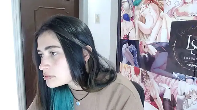 Snapshot of Nylaahh_ chatting on October 13, 8:11 pm Nylaahh  online show from October 13, 8:11 pm