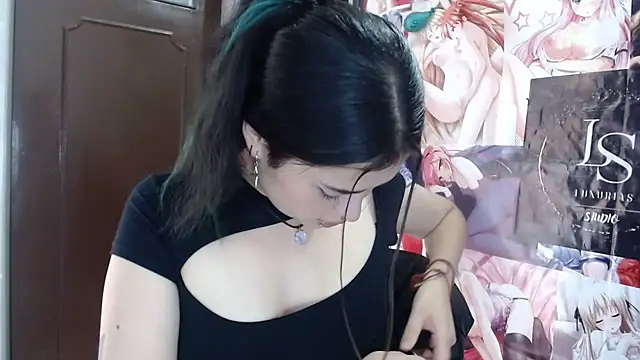 Snapshot of Nylaahh_ chatting on October 11, 7:49 pm Nylaahh  online show from October 11, 7:49 pm