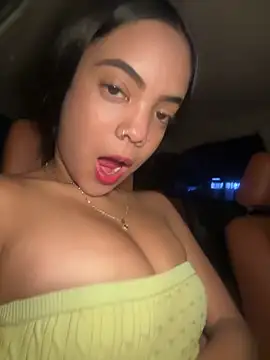 NAUGHTY LITTLE 18 online show from September 12, 3:07 am