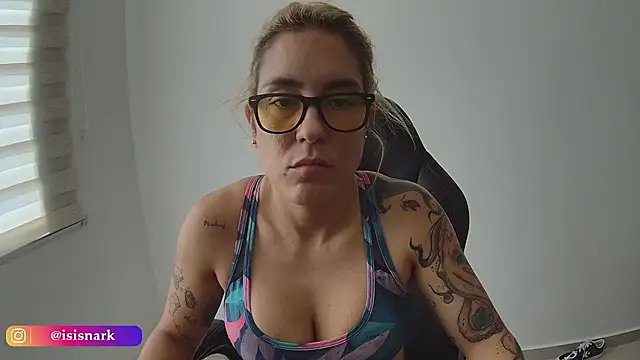 ValkyriaRose online show from February 13, 4:30 pm