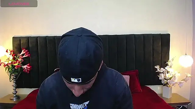 soft attraction online show from February 18, 7:57 pm