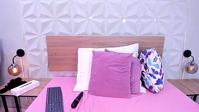 Stacey white  online show from March 27, 7:58 pm