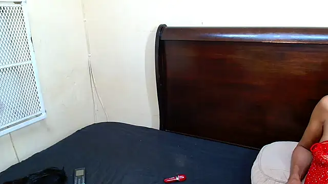 Snapshot of SpicyQueenxxxx chatting on October 4, 11:53 pm SpicyQueenxxxx online show from October 4, 11:53 pm