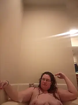 aliceluvzbill online show from October 25, 10:49 pm