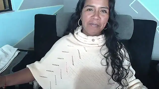 saggil23 online show from October 19, 11:51 pm