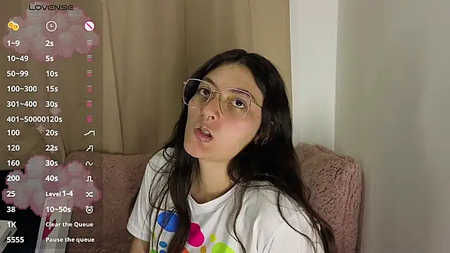 lessliee22  online show from May 1, 4:27 am