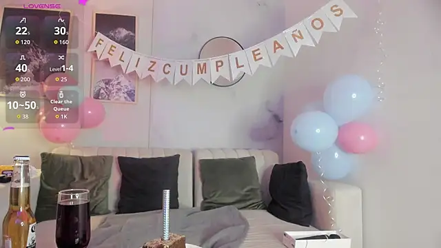 lara madisson online show from October 16, 5:10 am