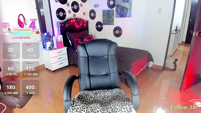 vampirellaa crazy  online show from February 20, 6:12 am