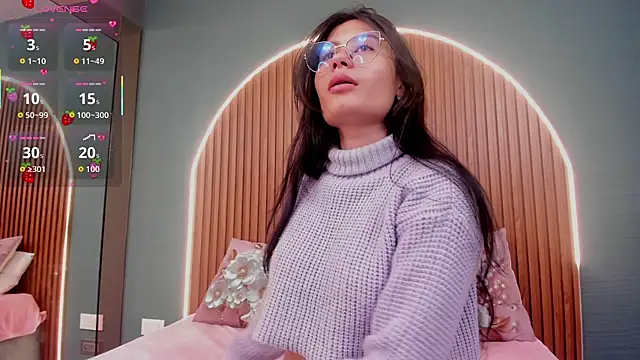 NayeCloud online show from November 16, 4:14 am