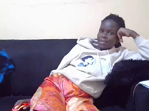 ebonyvalleria1 online show from March 10, 4:55 pm