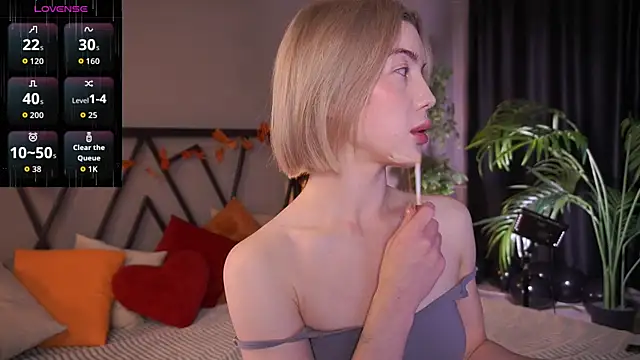 LindaThacker online show from November 23, 6:38 am