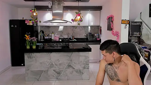 vicky wendy hot sexx online show from April 17, 4:14 am