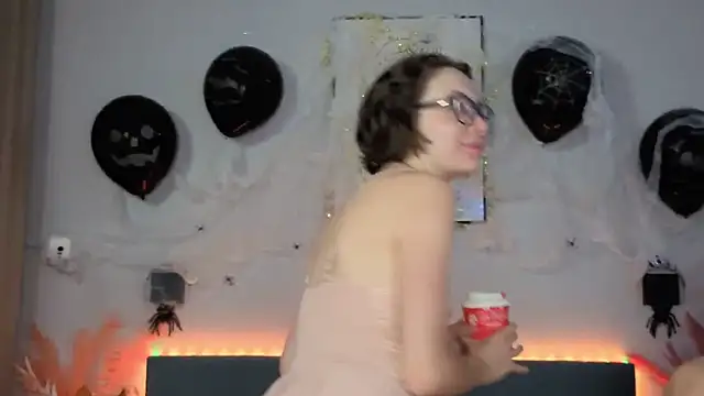 VerhinizCouple online show from November 30, 10:36 pm