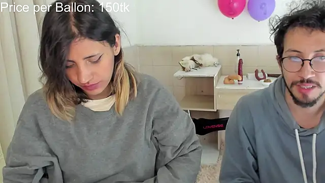 linnie  online show from September 25, 3:05 am