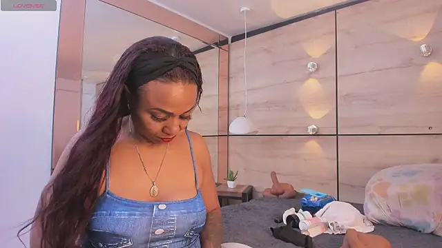 martina touss online show from March 27, 12:28 pm