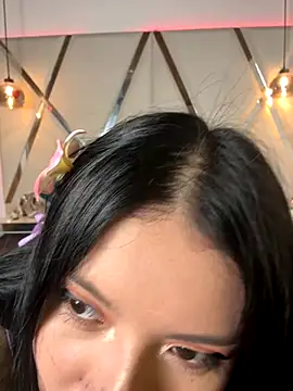 Snapshot of MarielQueenx chatting on October 2, 4:39 am MarielQueenx online show from October 2, 4:39 am