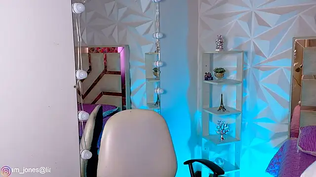 Jonesliam23 online show from May 28, 7:34 pm