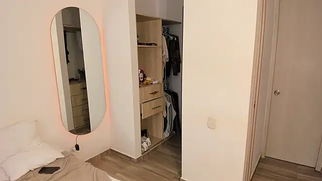 rose scottt online show from March 12, 6:43 pm