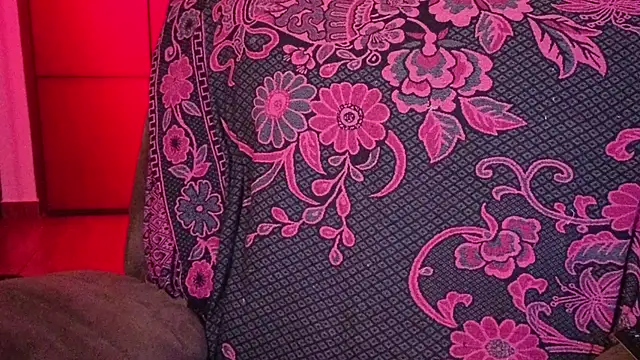 NEXT DOOR GIRL  online show from February 10, 11:08 pm