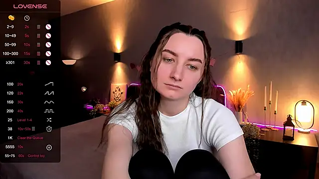 annacooleman online show from April 9, 6:19 am