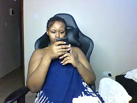 Snapshot of Candii_wet_ chatting on October 9, 10:36 pm Candii wet  online show from October 9, 10:36 pm
