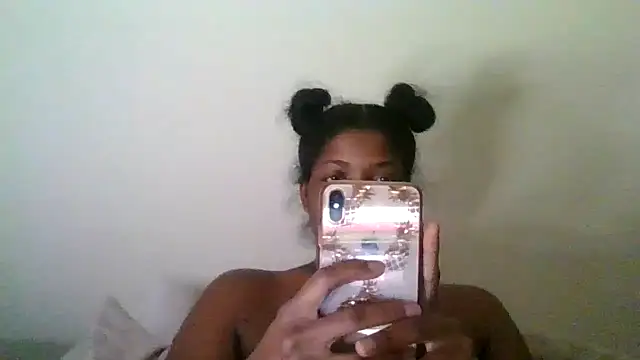 CaramelGoddessxoxo online show from July 31, 1:45 pm
