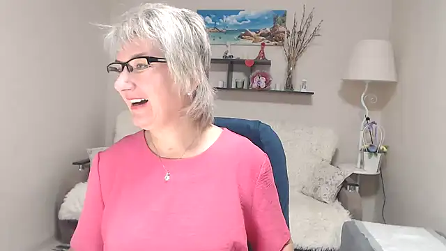 FleurMays online show from October 17, 5:21 am