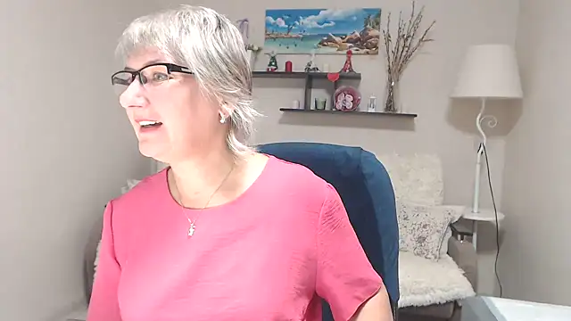 FleurMays online show from October 20, 5:10 am