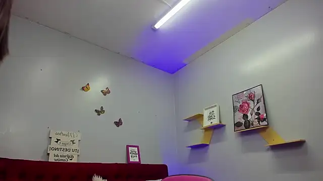 kathina giraldo online show from November 24, 1:02 pm