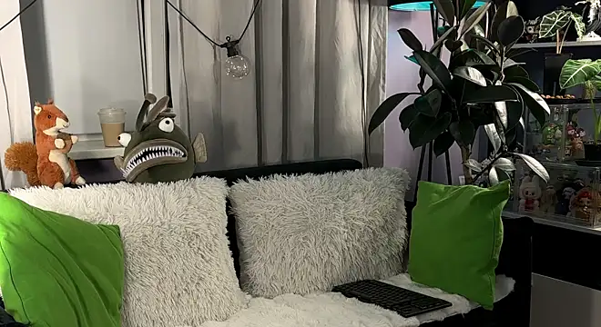 KiraLiLime online show from April 17, 8:33 pm