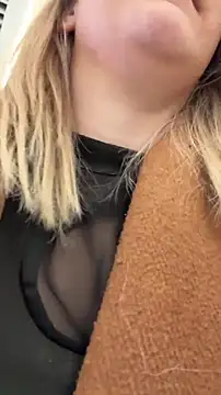 EmyLana online show from February 17, 1:32 pm