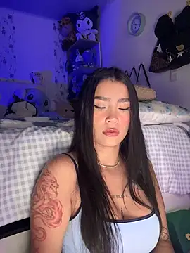 -Loren- online show from March 22, 12:00 pm