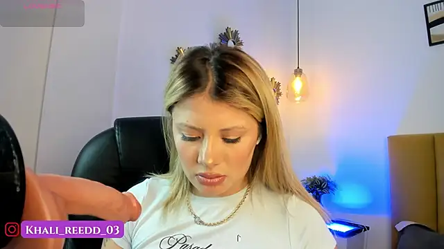 Khali reed  online show from February 18, 3:05 am