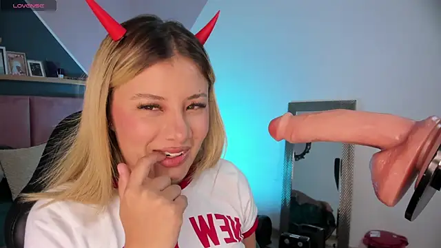 Khali reed  online show from March 28, 12:59 pm