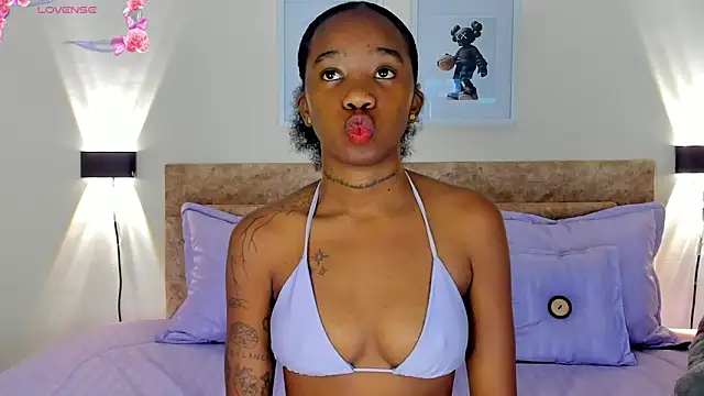 Rihana hot01 online show from May 15, 12:16 am